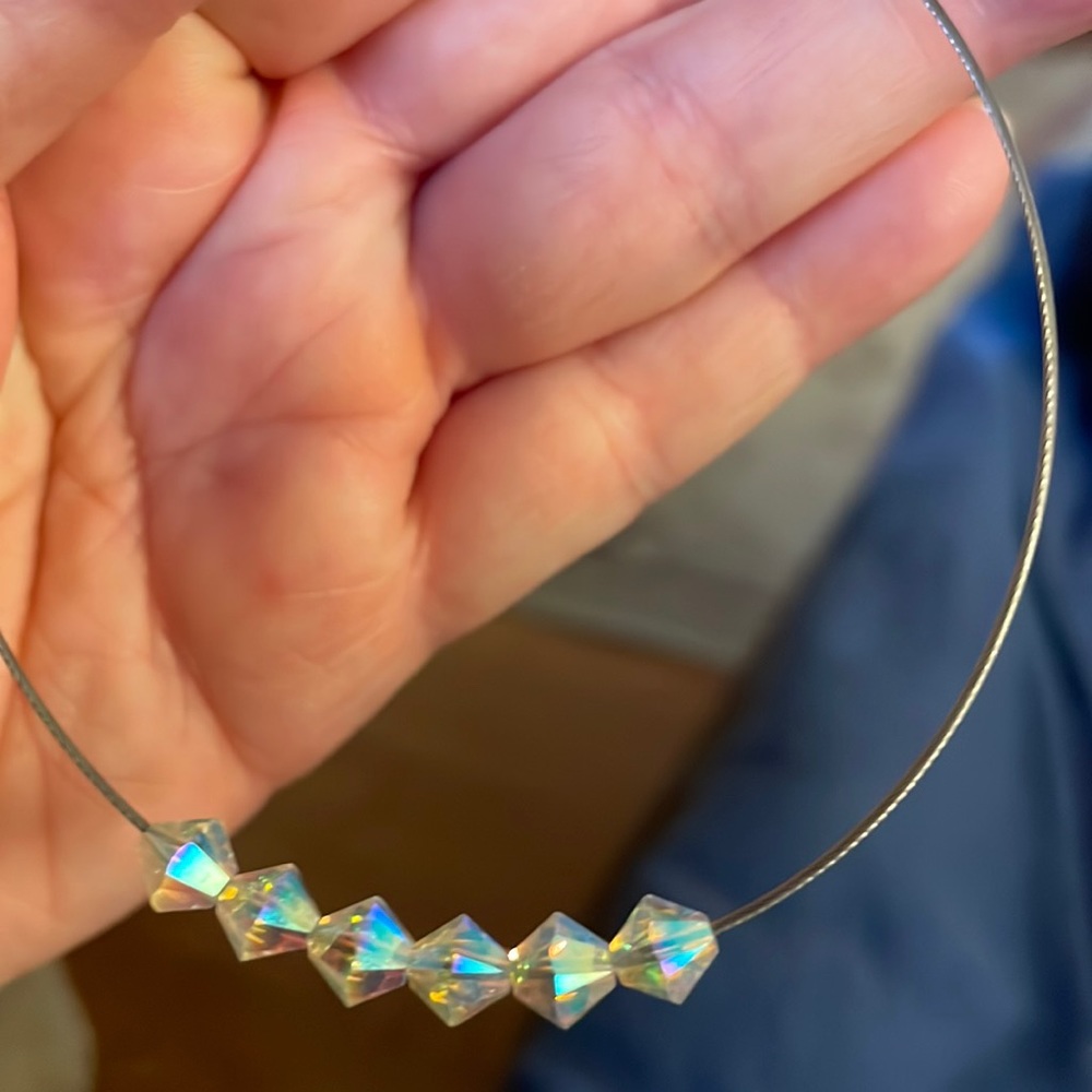 Sabika floating necklace
